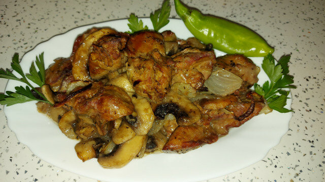 Baked Chicken Livers with Onions and Mushrooms