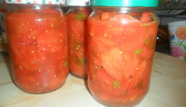 Peeled Tomatoes in Jars