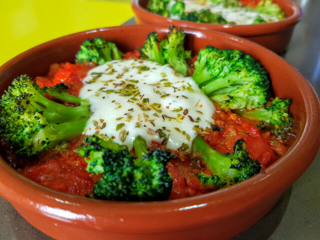 Broccoli with Tomato Sauce and Mozzarella