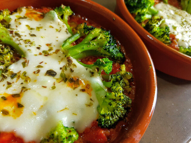 Broccoli with Tomato Sauce and Mozzarella