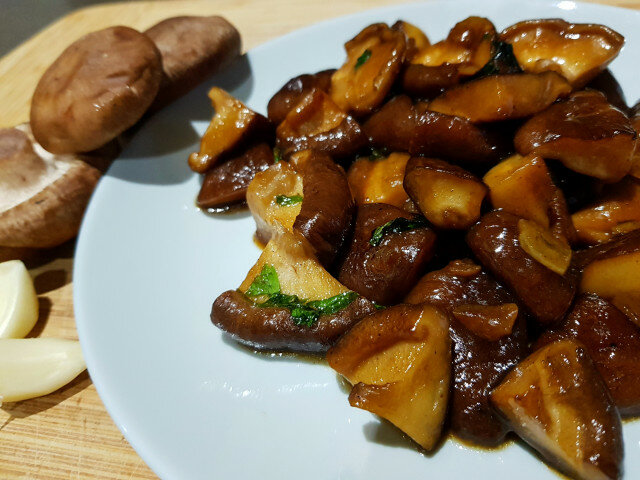 Caramelized Shiitake Mushrooms in Soy Sauce