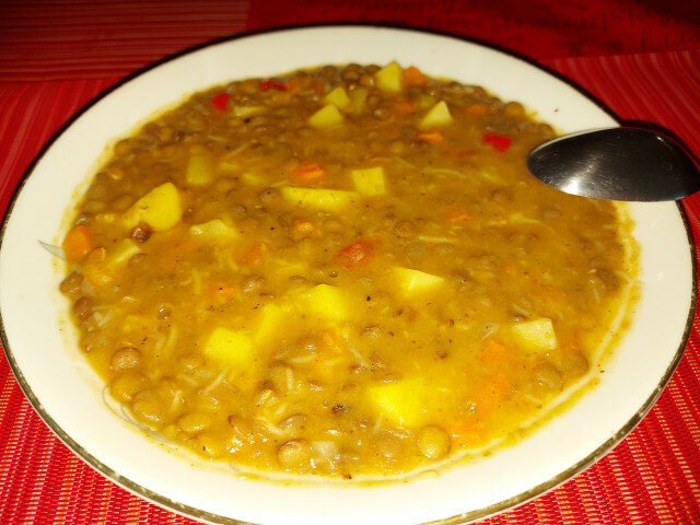 Lentil with Potatoes and Noodles