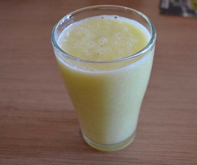 Melon and Banana Smoothie Against High Cholesterol