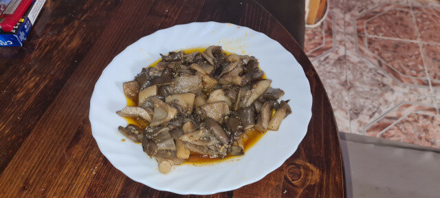 Oyster Mushrooms in Butter