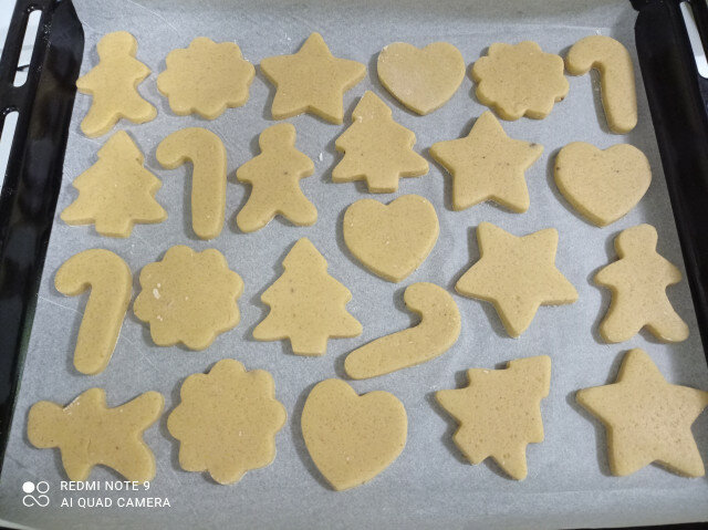Ginger and Cinnamon Christmas Biscuits