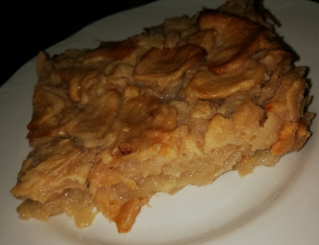 Juicy Apple Cake with Lots of Apples
