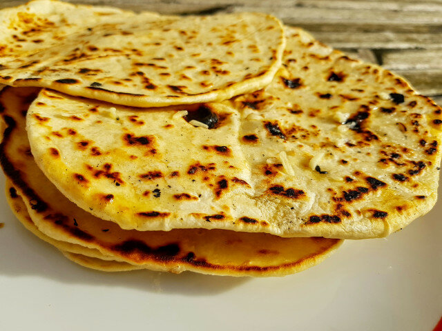 Flatbread with Butter and Garlic
