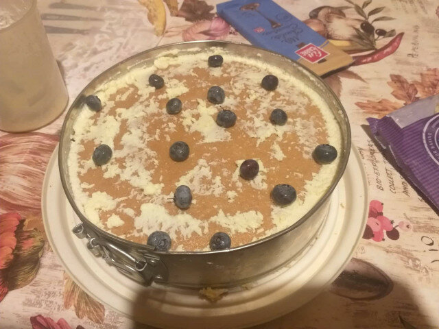 Almond Cake with Amaretto and Blueberries