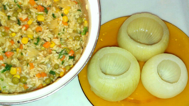 Stuffed Onions with Vegetable Rice