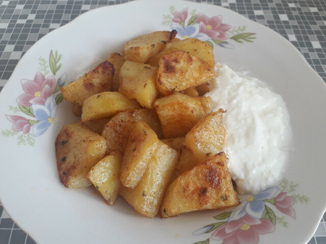 Potatoes with Paprika in the Oven