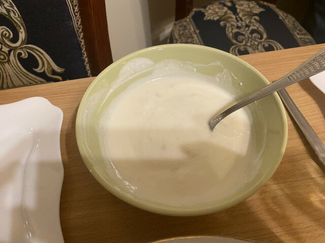 Yoghurt Sauce with Garlic