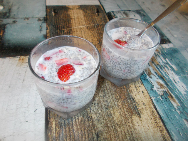 Chia Pudding with Strawberries and Oats