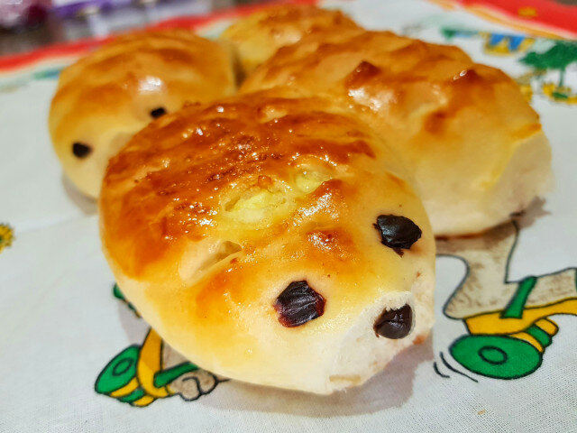 Hedgehog Breakfast Rolls