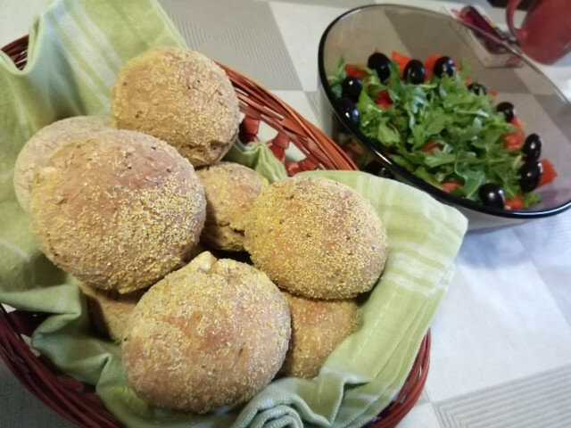 Small Bread Buns with Buckwheat, Cottage Cheese and Parmesan