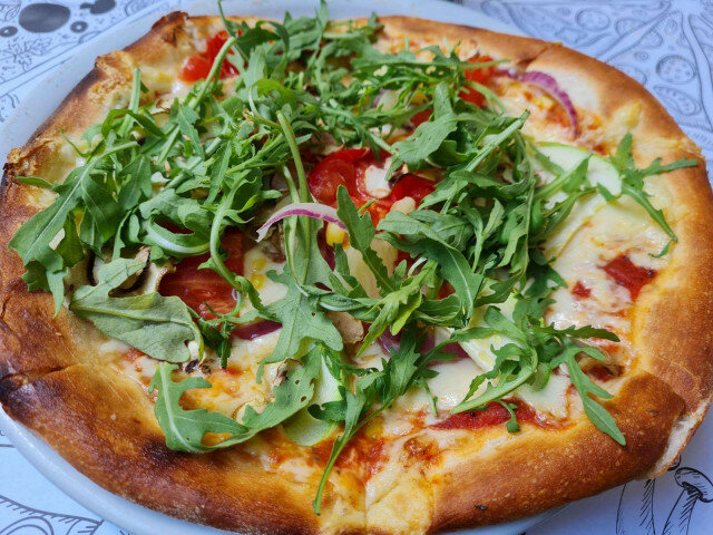 Vegetarian Pizza with Arugula