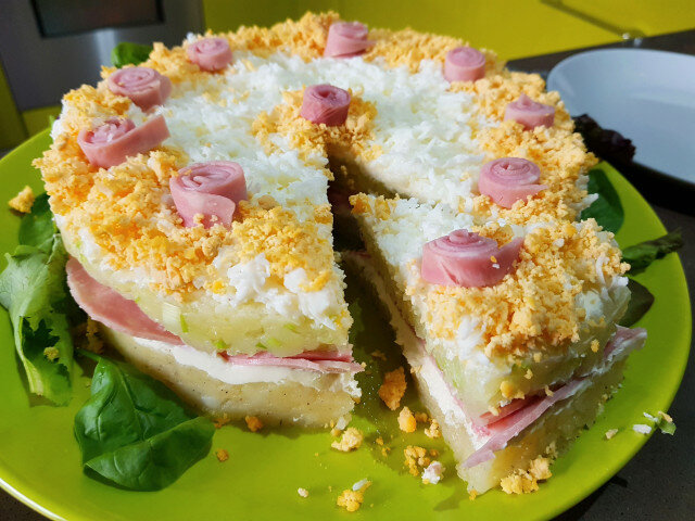 Potato Cake with Ham and White Cheese