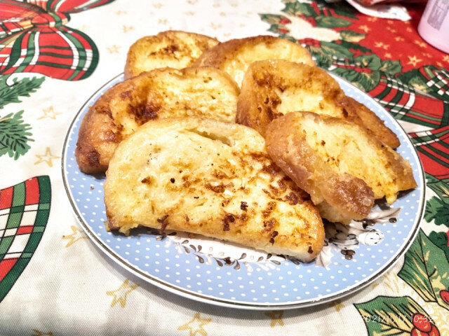 Turkish-Style Eggy Bread