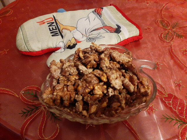 Roasted Walnuts with Himalayan Salt