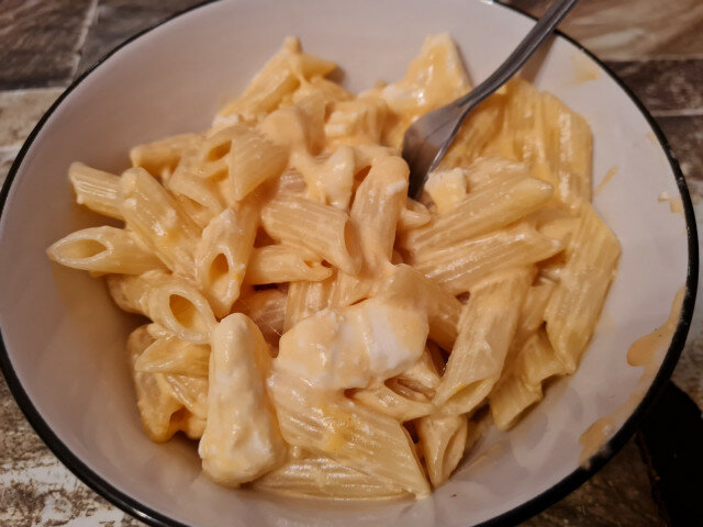 Pasta with Parmesan and Cream