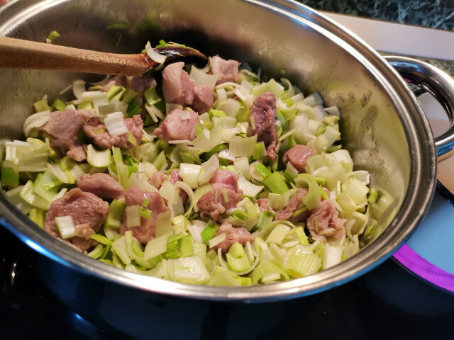 Oven-Baked Pork and Leeks Stew
