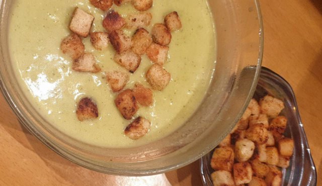 Cream Soup with Broccoli and Potatoes
