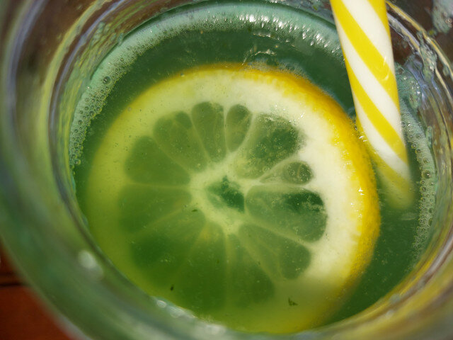 Homemade Mint and Lemon Lemonade