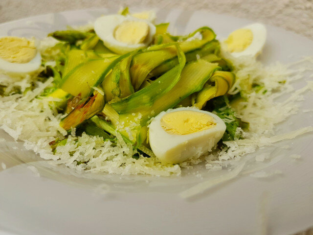 Asparagus Tagliatelle with Quail Eggs