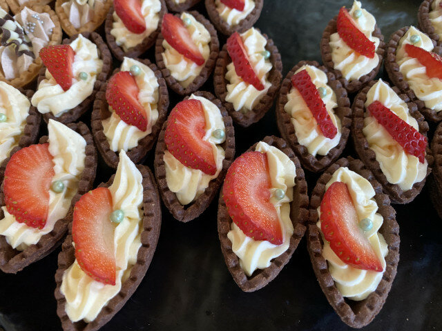 Chocolate Baskets with Strawberry Filling