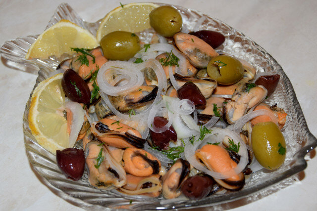 Greek Salad with Mussels