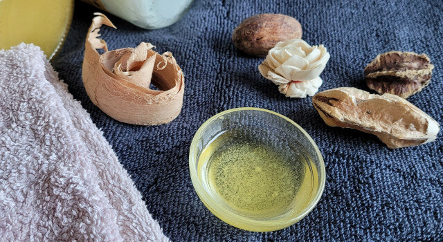 Face Mask with Honey and Coconut Oil