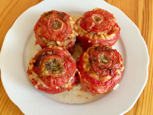 Stuffed Red Tomatoes with Rice and Minced Meat