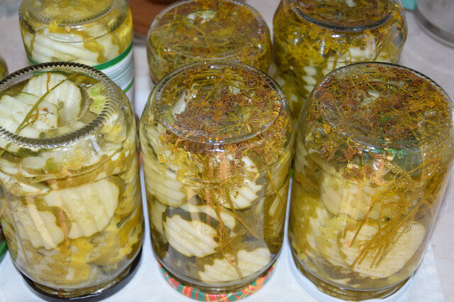 Marinated Pickles without Boiling