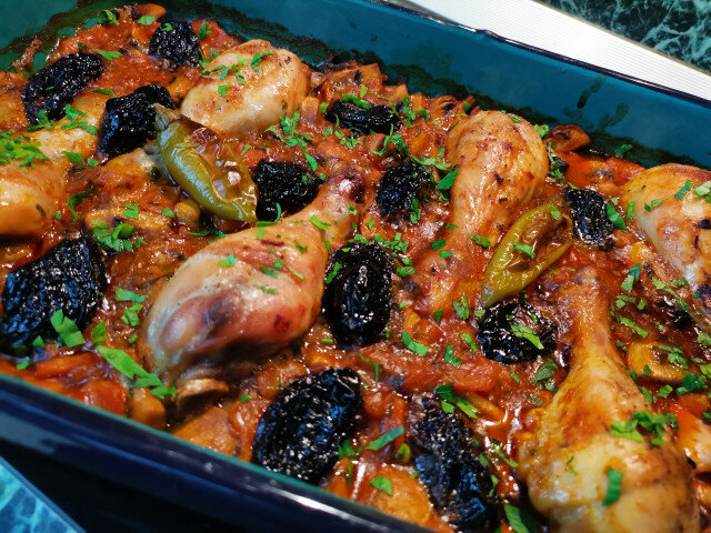 Chicken with Mushrooms and Prunes