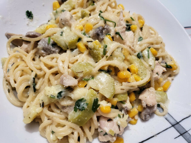 Instant Pot Spaghetti with Zucchini and Mushrooms