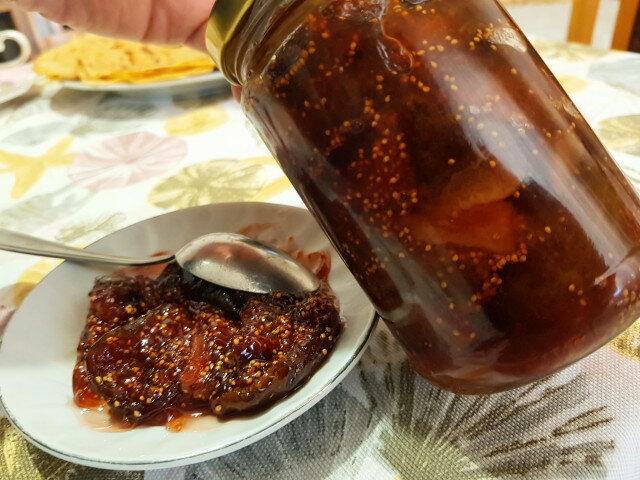 Oven-Baked Fig and Pear Jam