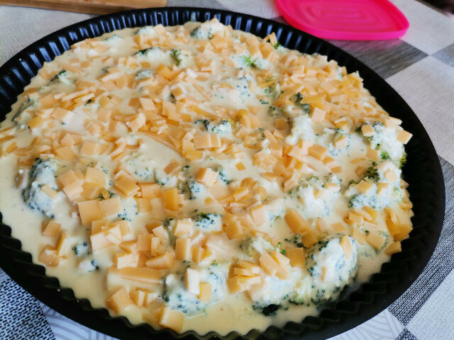 Keto Broccoli and Cheese Casserole