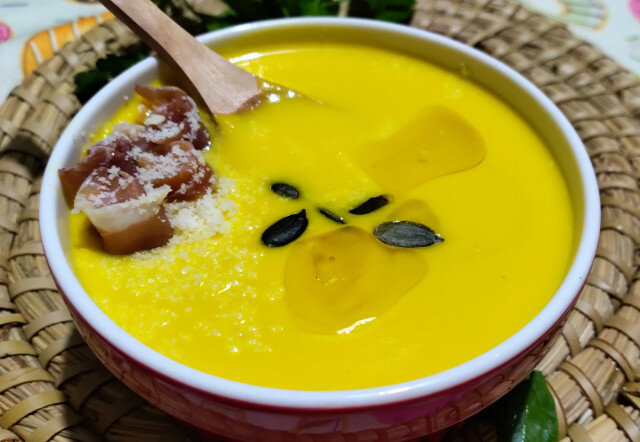 Pumpkin Cream Soup with Prosciutto and Parmesan