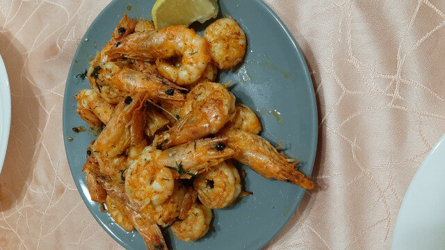 Pan-Fried Shrimp with Butter and White Wine