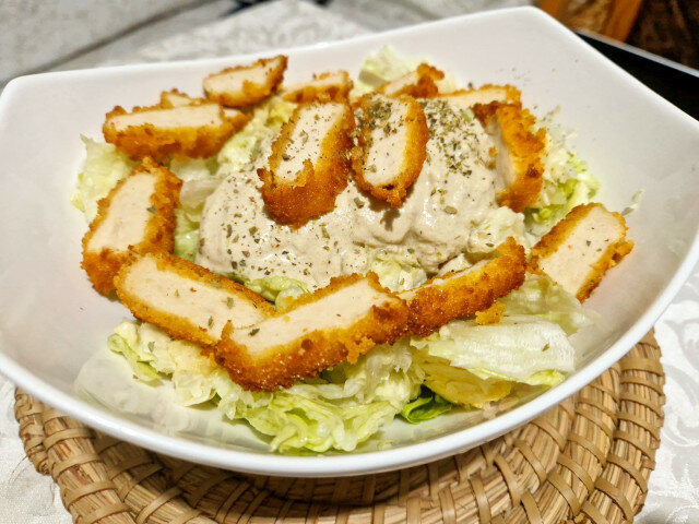 Iceberg Salad with Crispy Chicken and Wonderful Sauce
