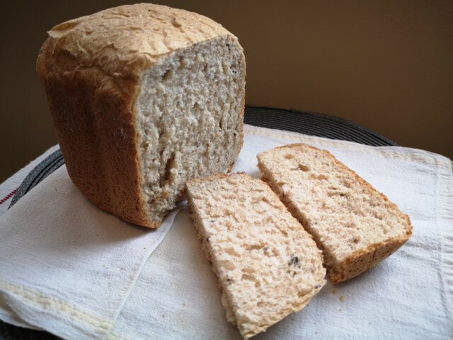 Wholemeal Bread with Seeds for Bread Maker