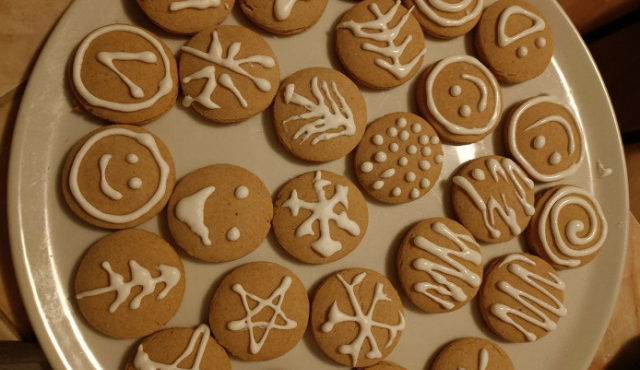 Christmas Honey-Gingerbread Cookies