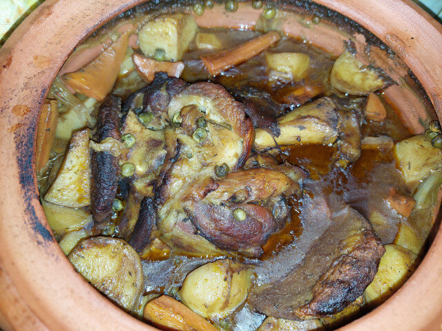 Pork Shanks with Lots of Vegetables in a Clay Pot