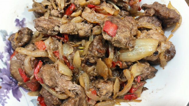 Pan-Fried Livers with Onions