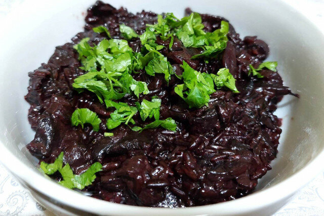 Risotto with Black Rice and Mushrooms
