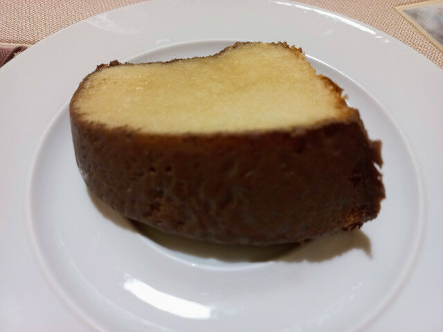 Spelt Sponge Cake with Chocolate Glaze