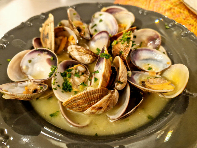 Venus Clams in Salsa Verde