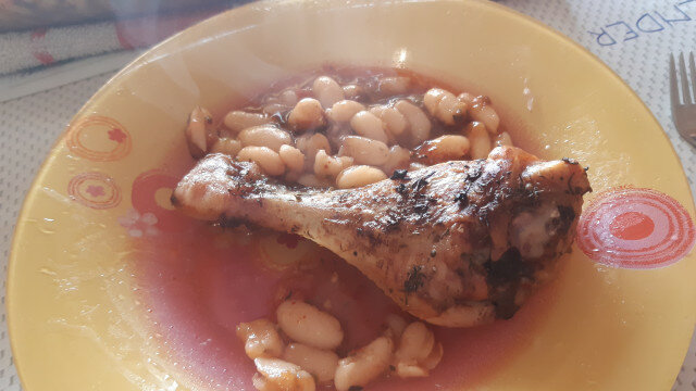 Roasted Chicken Legs with Beans