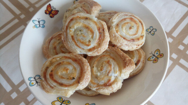 Puff Pastry Snails with Egg and White Cheese
