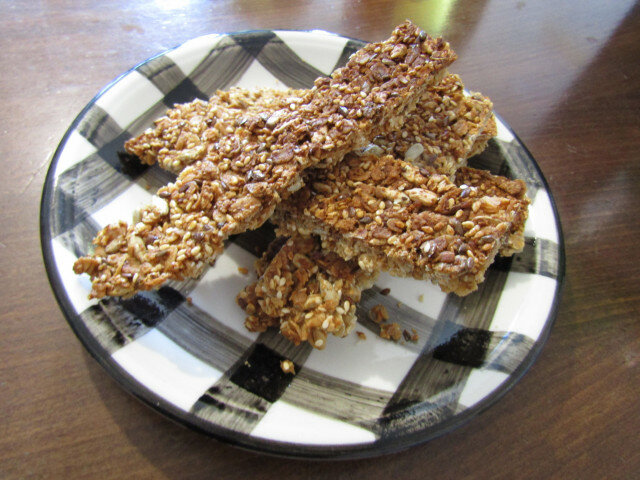 Healthy Bars with Sesame Seeds and Oats