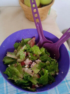 Salad with Blueberries, Pear and Blue Cheese